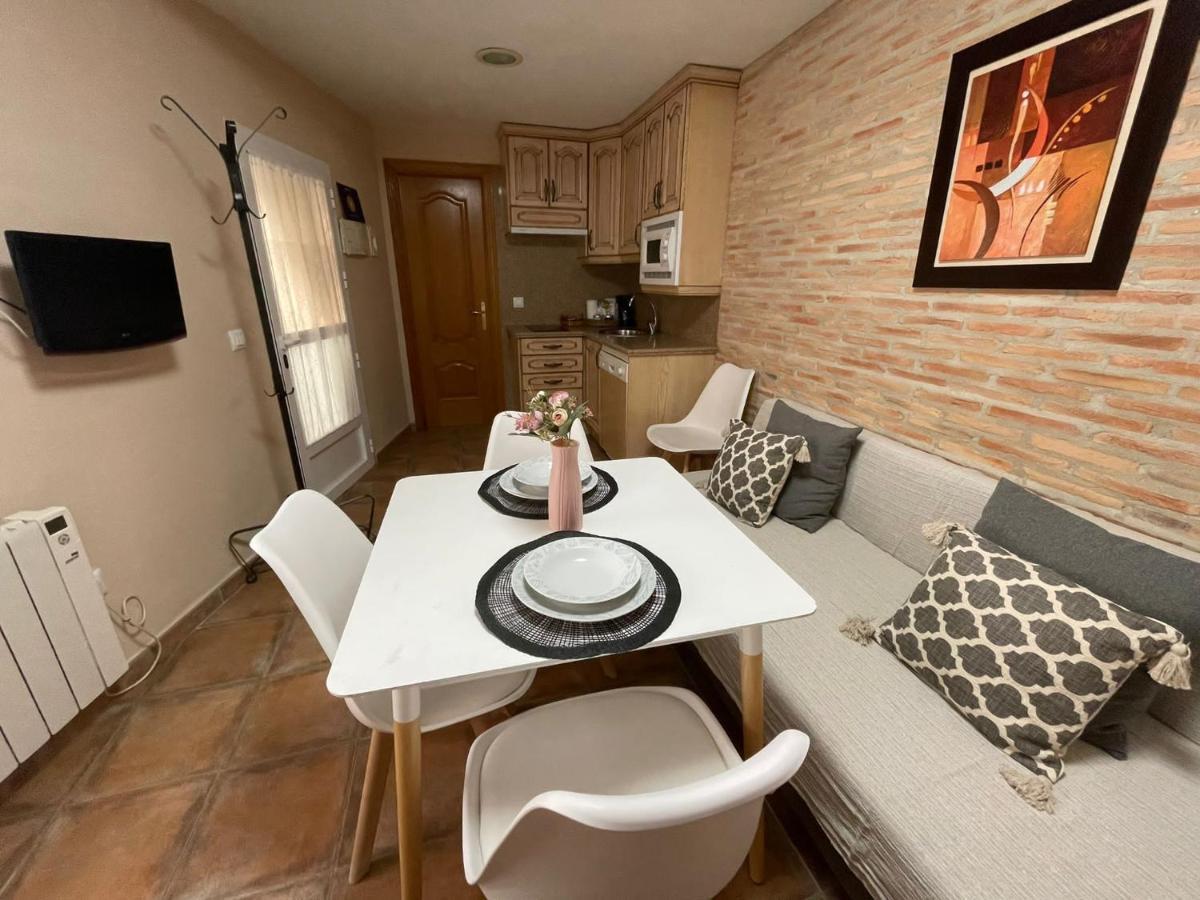 Suenos De Monfrague Guest House Torrejon el Rubio Bagian luar foto