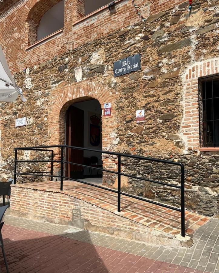 Suenos De Monfrague Guest House Torrejon el Rubio Bagian luar foto
