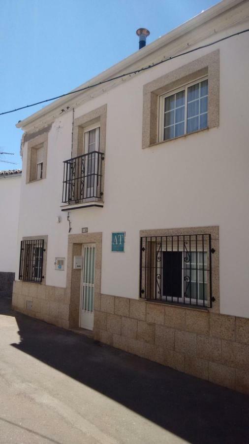 Suenos De Monfrague Guest House Torrejon el Rubio Bagian luar foto